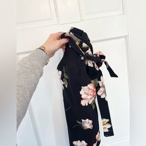 Black floral straight leg dress pants, size S